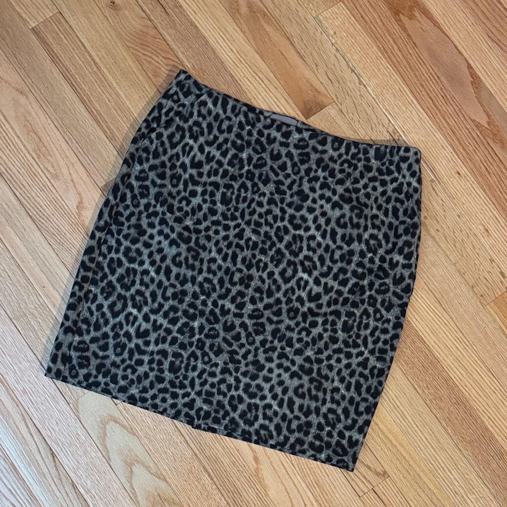 CAbi jungle skirt size 10